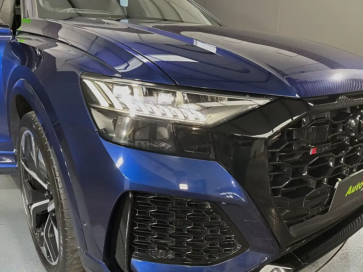 Used 2020 Audi RSQ8 Vorsprung Blue - Interior and Exterior details 18