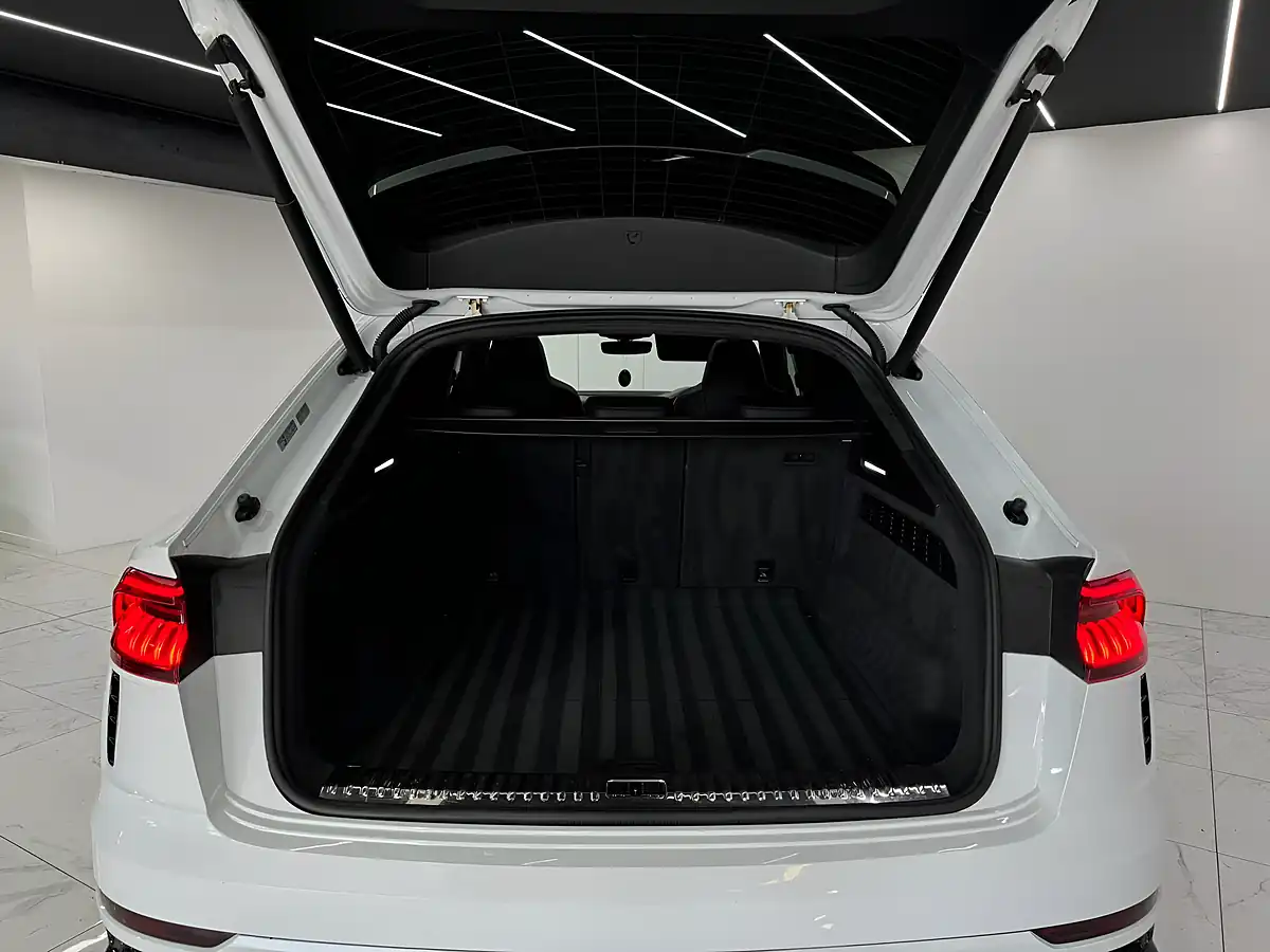 Used 2020 Audi RSQ8 Vorsprung Glacier White - Interior and Exterior details 20