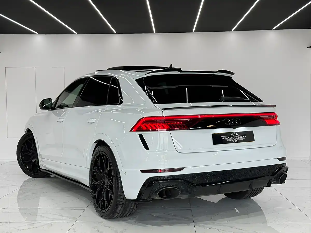 Used 2020 Audi RSQ8 Vorsprung Glacier White - Interior and Exterior details 6