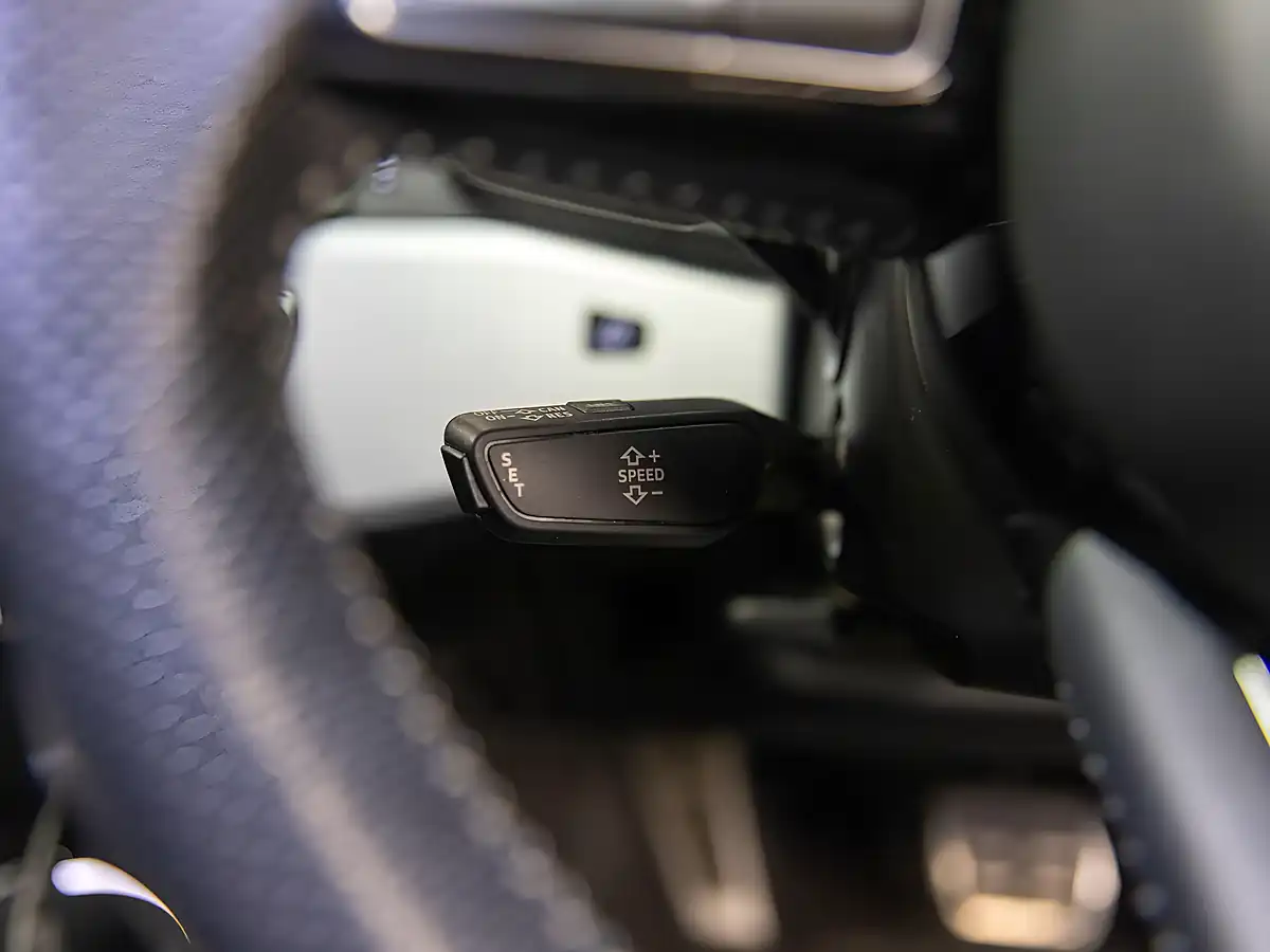Used 2020 Audi S4 Blue - Interior and Exterior details 12