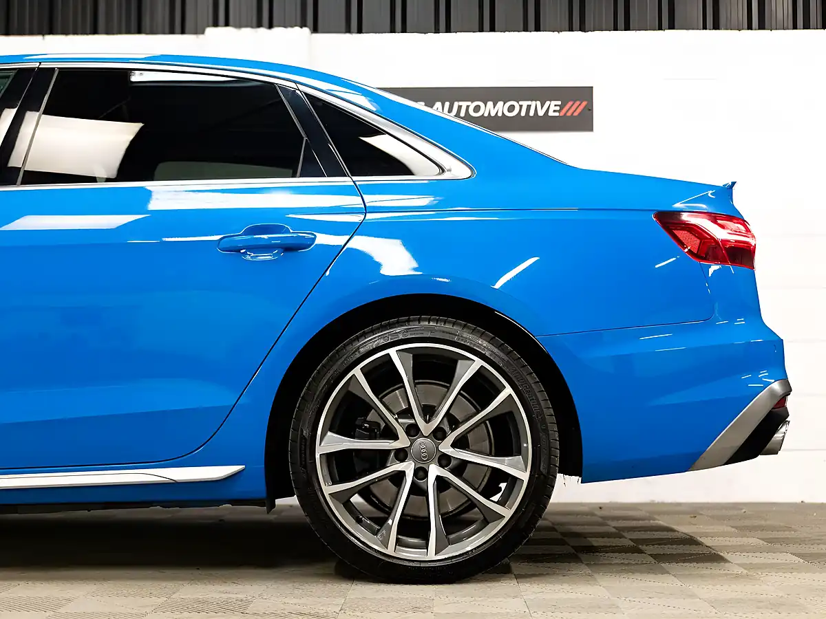 Used 2020 Audi S4 Blue - Interior and Exterior details 14
