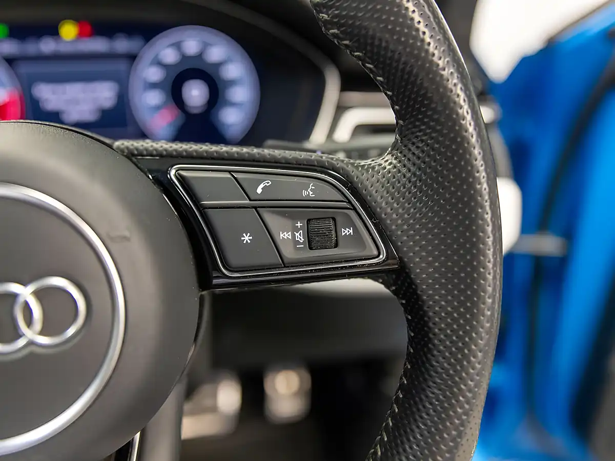 Used 2020 Audi S4 Blue - Interior and Exterior details 20