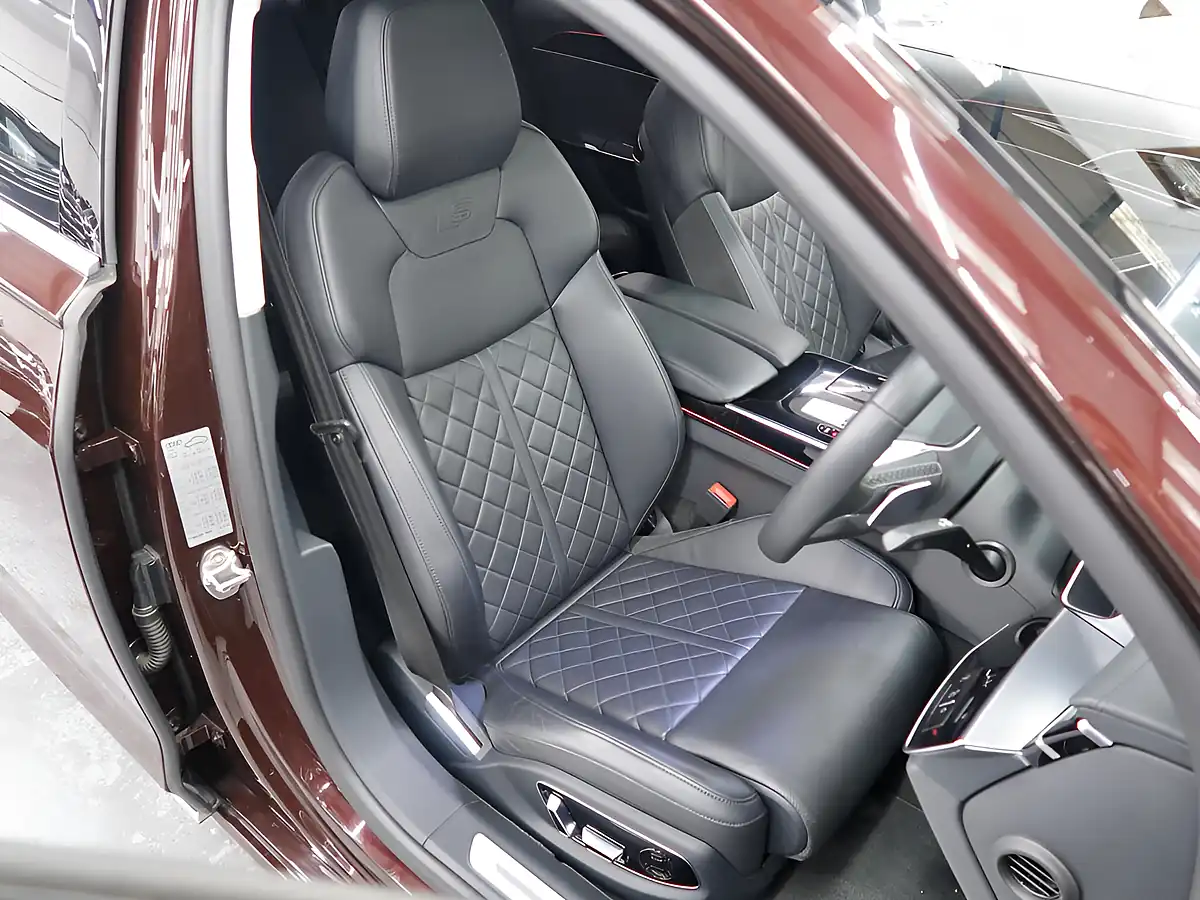 Used 2020 Audi S8 Red - Interior and Exterior details 16