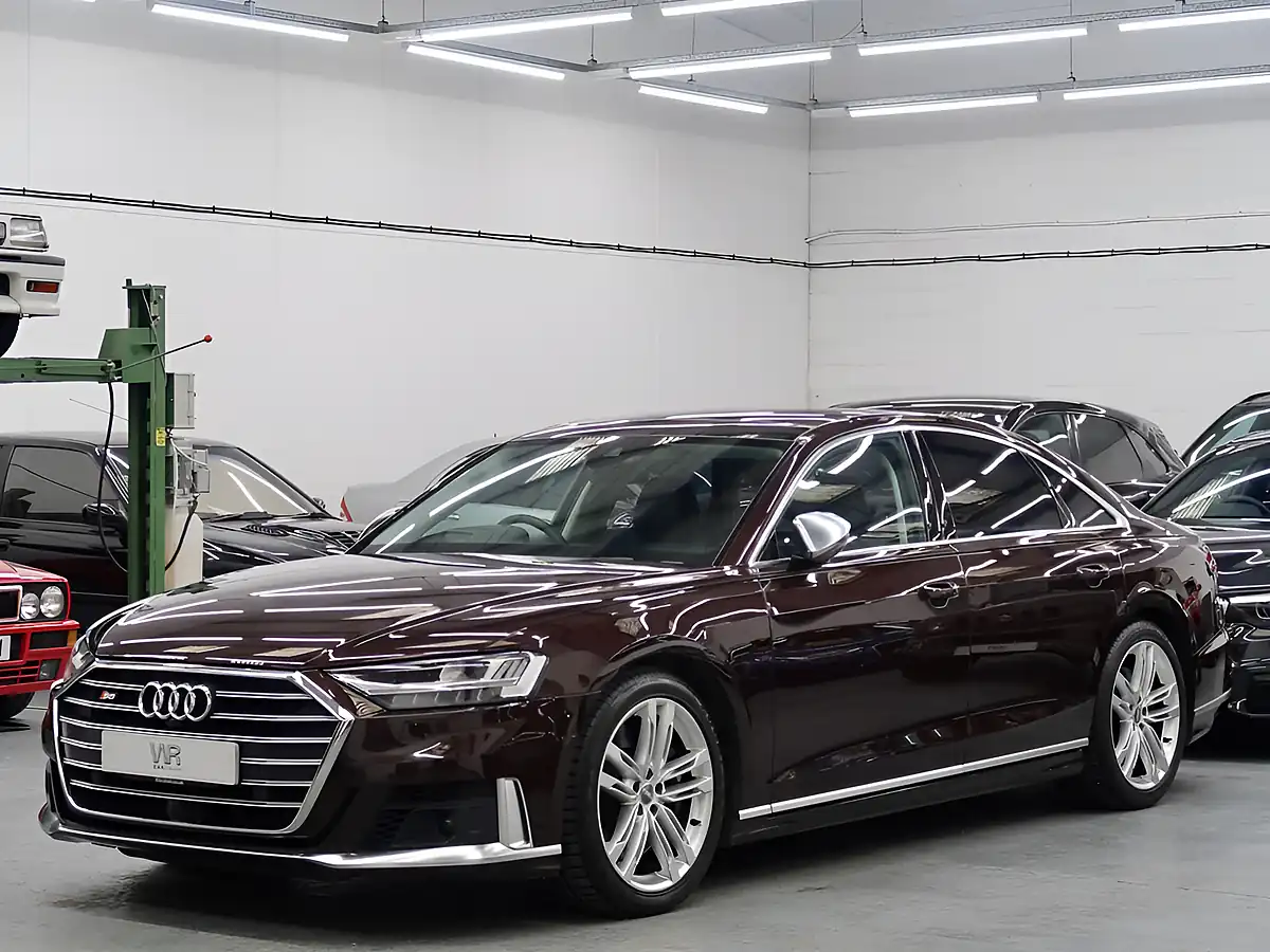 Used 2020 Audi S8 Red - Interior and Exterior details 3