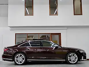 Used 2020 Audi S8 Red - Interior and Exterior details 9