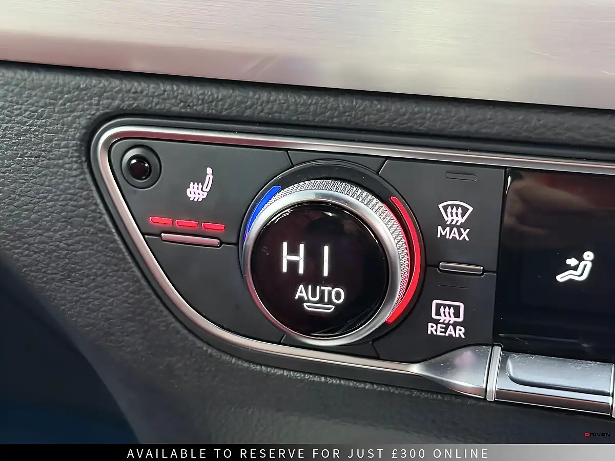 Used 2020 Audi SQ5 Blue - Interior and Exterior details 13