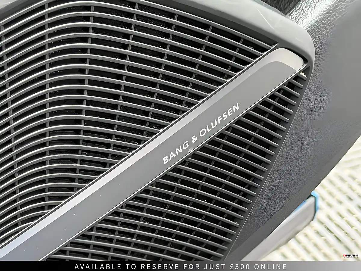 Used 2020 Audi SQ5 Blue - Interior and Exterior details 19