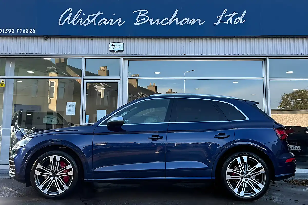 Used 2020 Audi SQ5 S Line Blue - Interior and Exterior details 10
