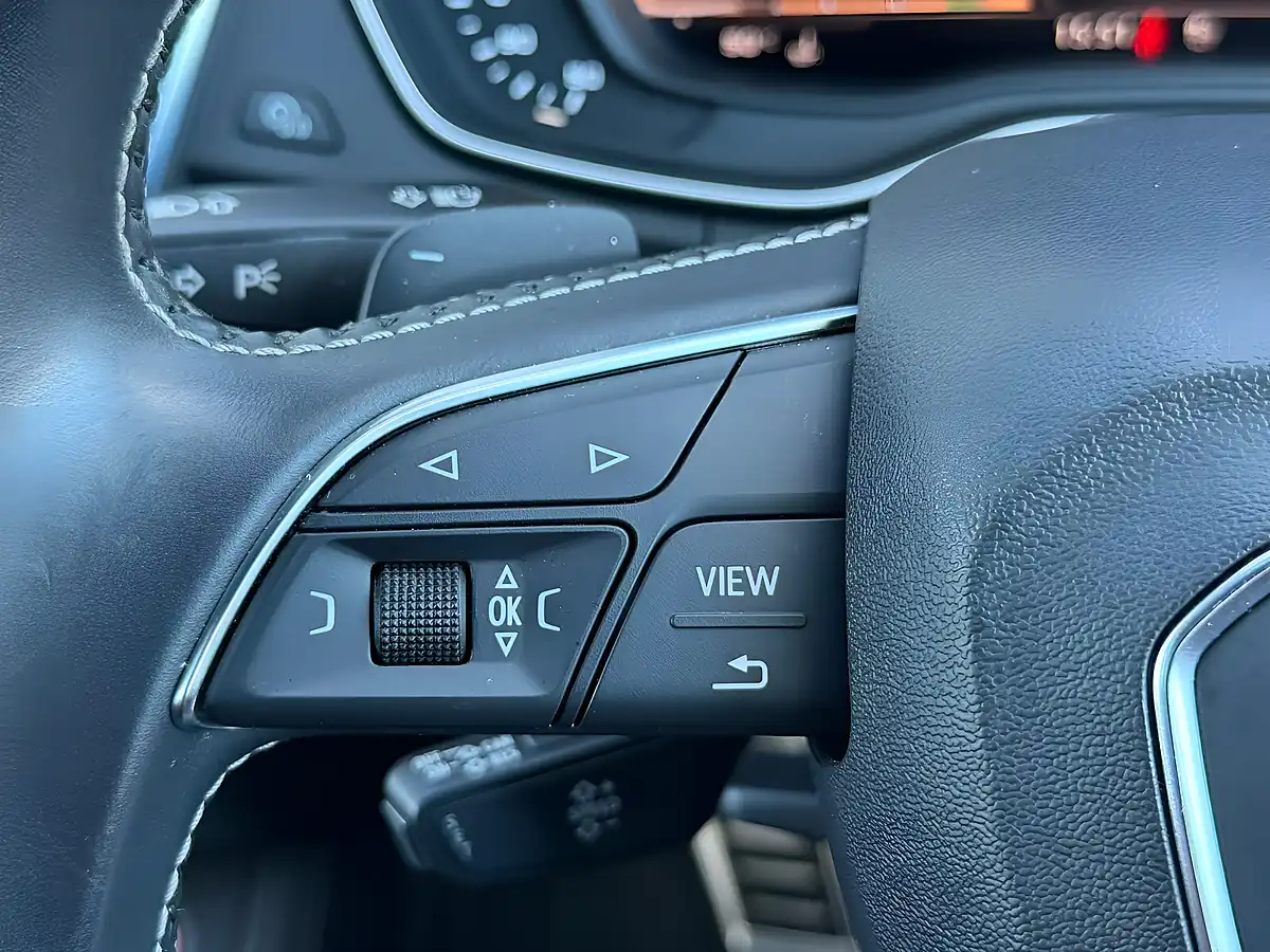 Used 2020 Audi SQ5 S Line Blue - Interior and Exterior details 15