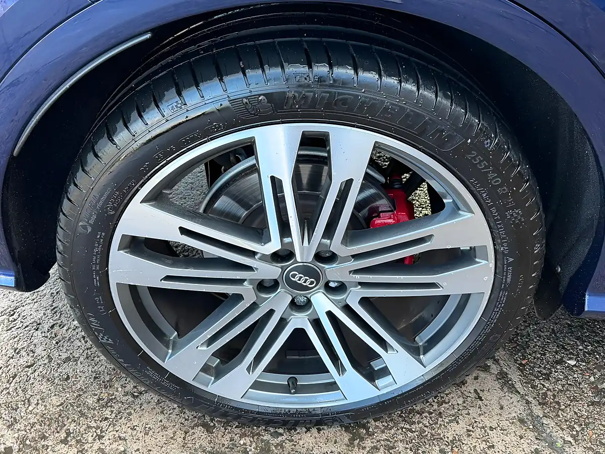Used 2020 Audi SQ5 S Line Blue - Interior and Exterior details 17