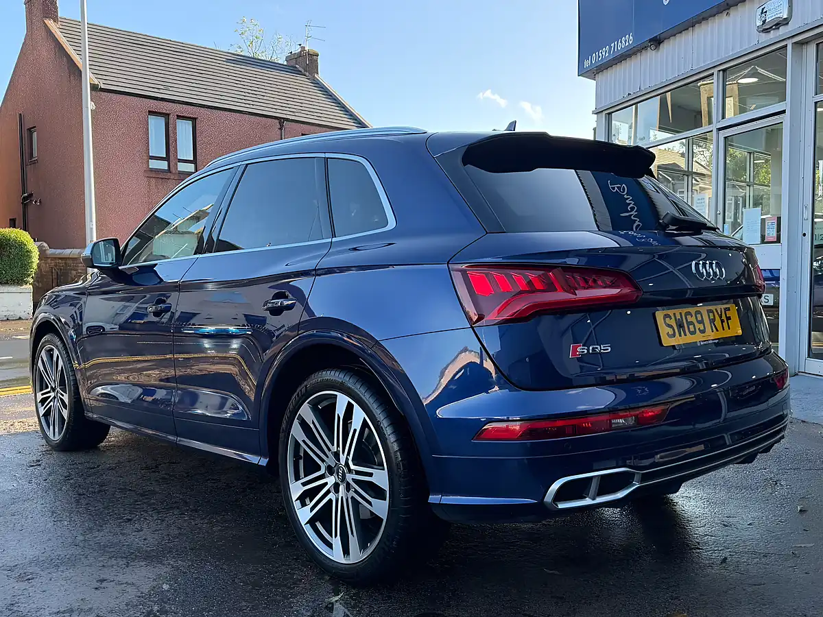 Used 2020 Audi SQ5 S Line Blue - Interior and Exterior details 5