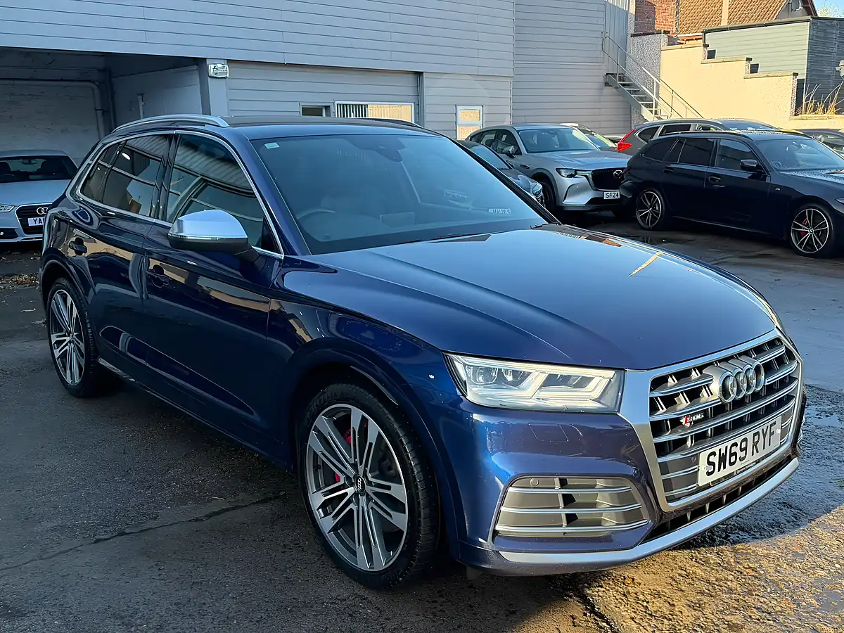 Used 2020 Audi SQ5 S Line Blue - Interior and Exterior details 6