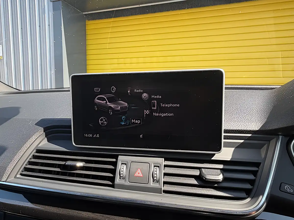 Used 2020 Audi SQ5 Vorsprung Blue - Interior and Exterior details 19