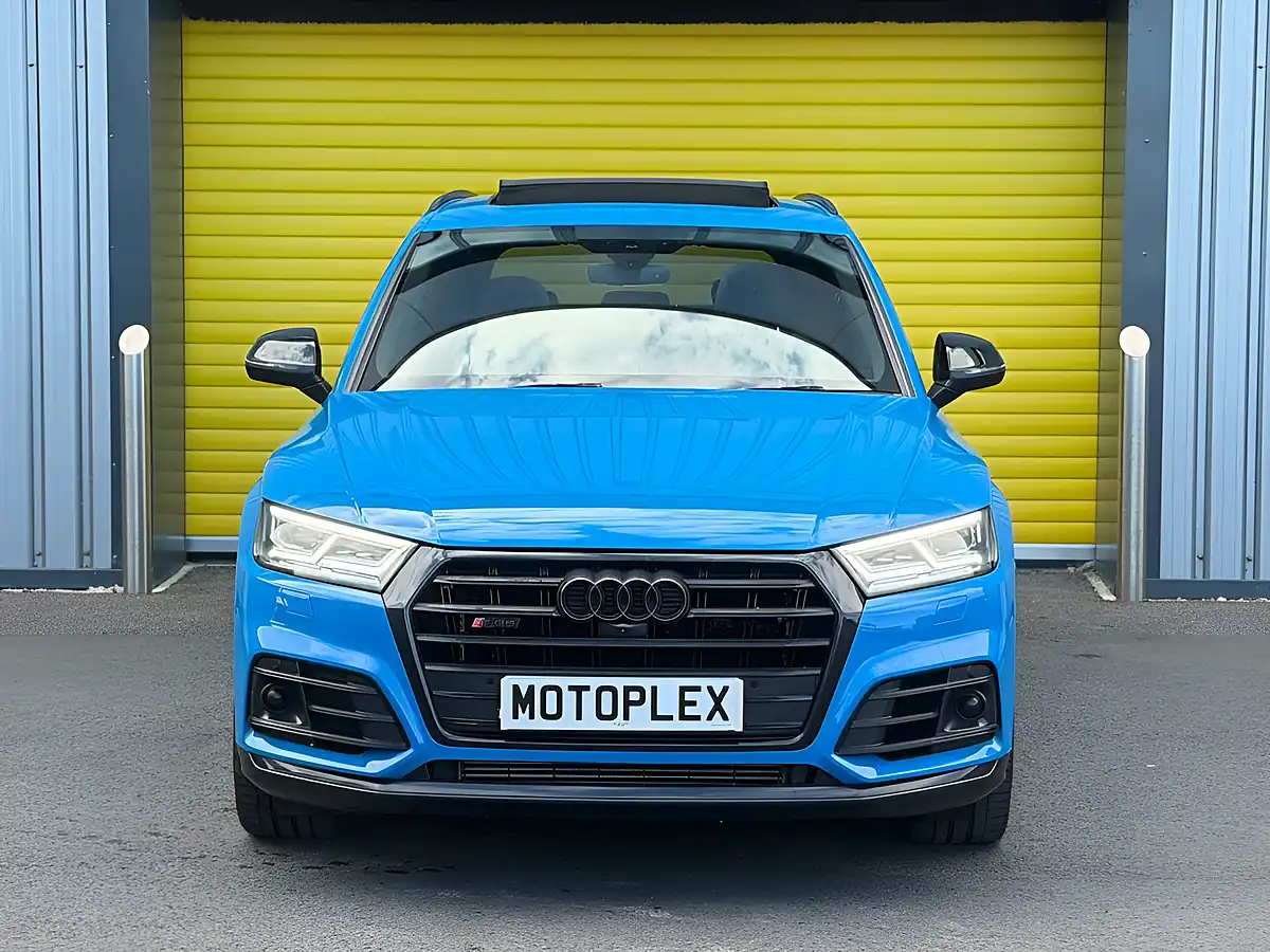 Used 2020 Audi SQ5 Vorsprung Blue - Interior and Exterior details 4