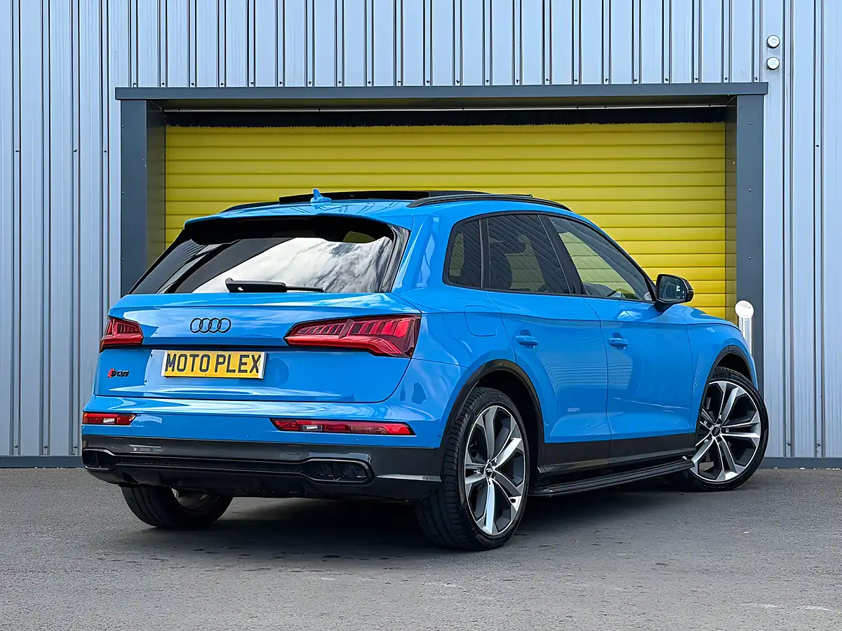 Used 2020 Audi SQ5 Vorsprung Blue - Interior and Exterior details 7