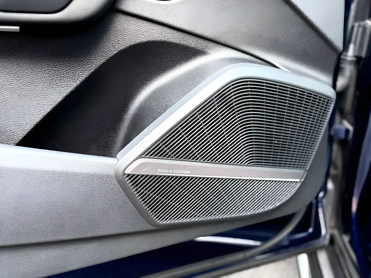 Used 2020 Audi SQ5 Vorsprung Blue - Interior and Exterior details 17