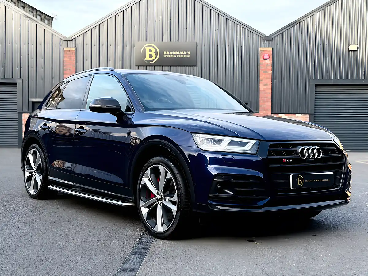 Used 2020 Audi SQ5 Vorsprung Blue - Interior and Exterior details 3