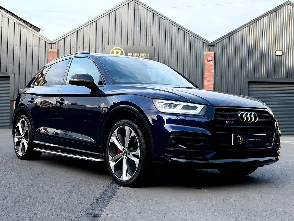 Used 2020 Audi SQ5 Vorsprung Blue - Interior and Exterior details 4