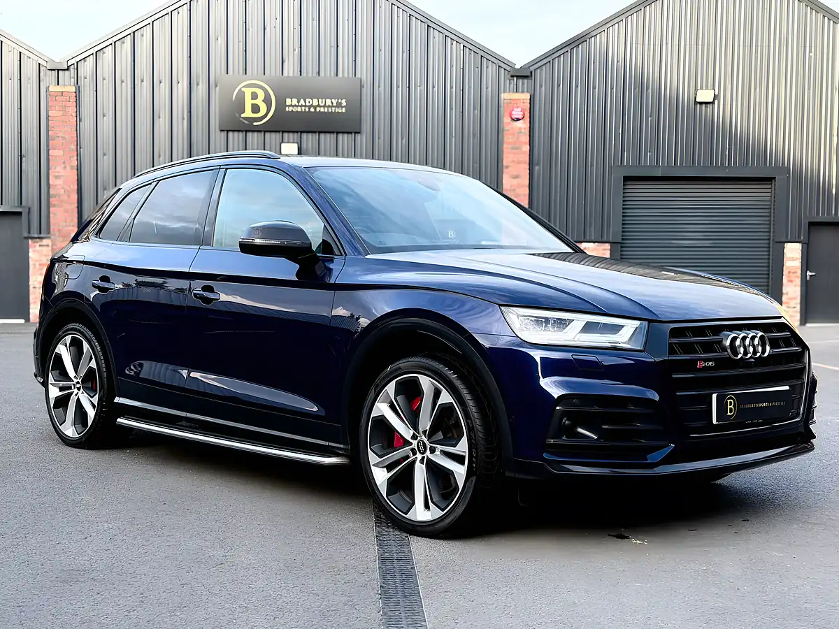 Used 2020 Audi SQ5 Vorsprung Blue - Interior and Exterior details 5