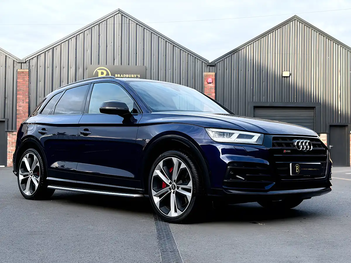 Used 2020 Audi SQ5 Vorsprung Blue - Interior and Exterior details 7