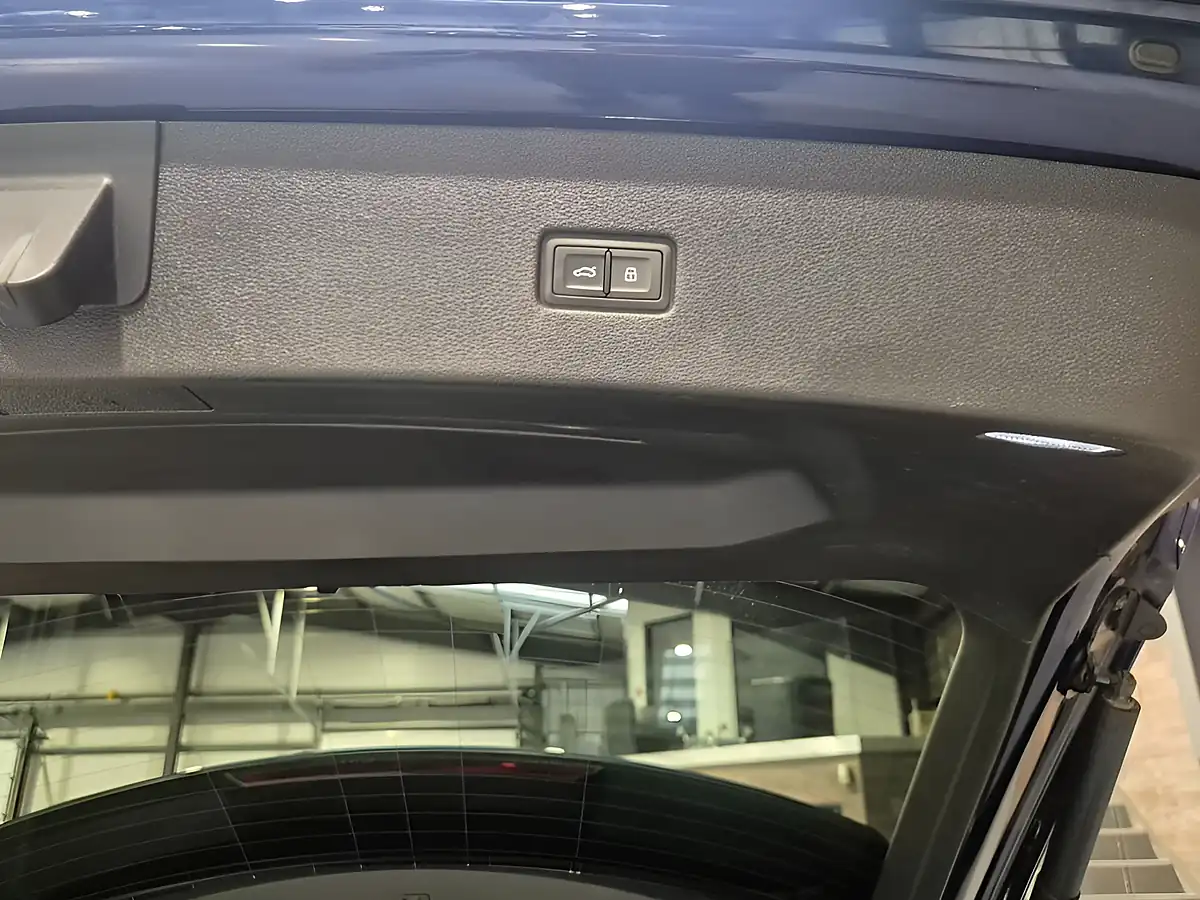 Used 2020 Audi SQ8 Vorsprung Blue - Interior and Exterior details 10