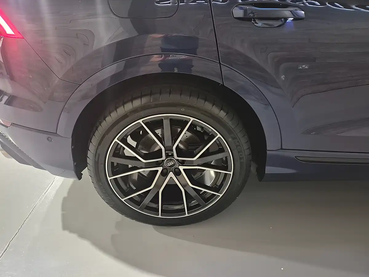 Used 2020 Audi SQ8 Vorsprung Blue - Interior and Exterior details 18