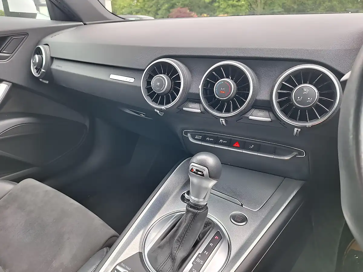Used 2020 Audi Tt Sport White - Interior and Exterior details 13