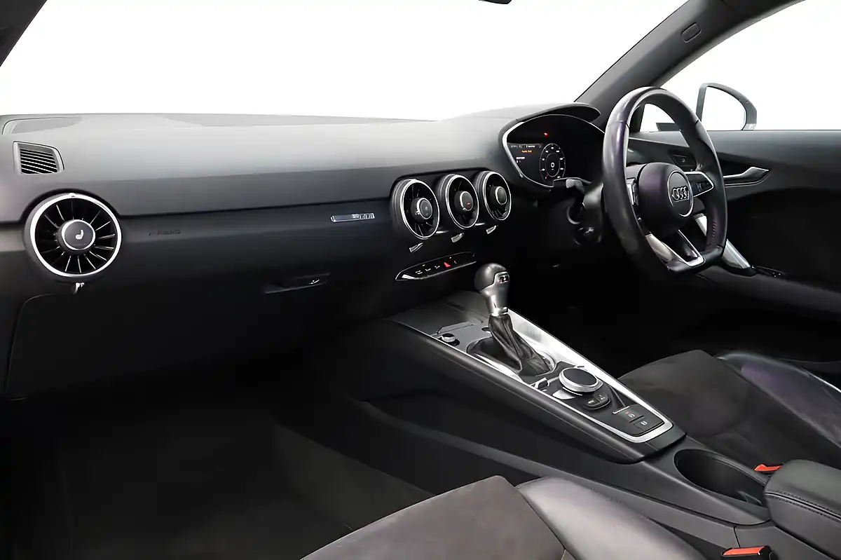 Used 2020 Audi Tt Sport White - Interior and Exterior details 8