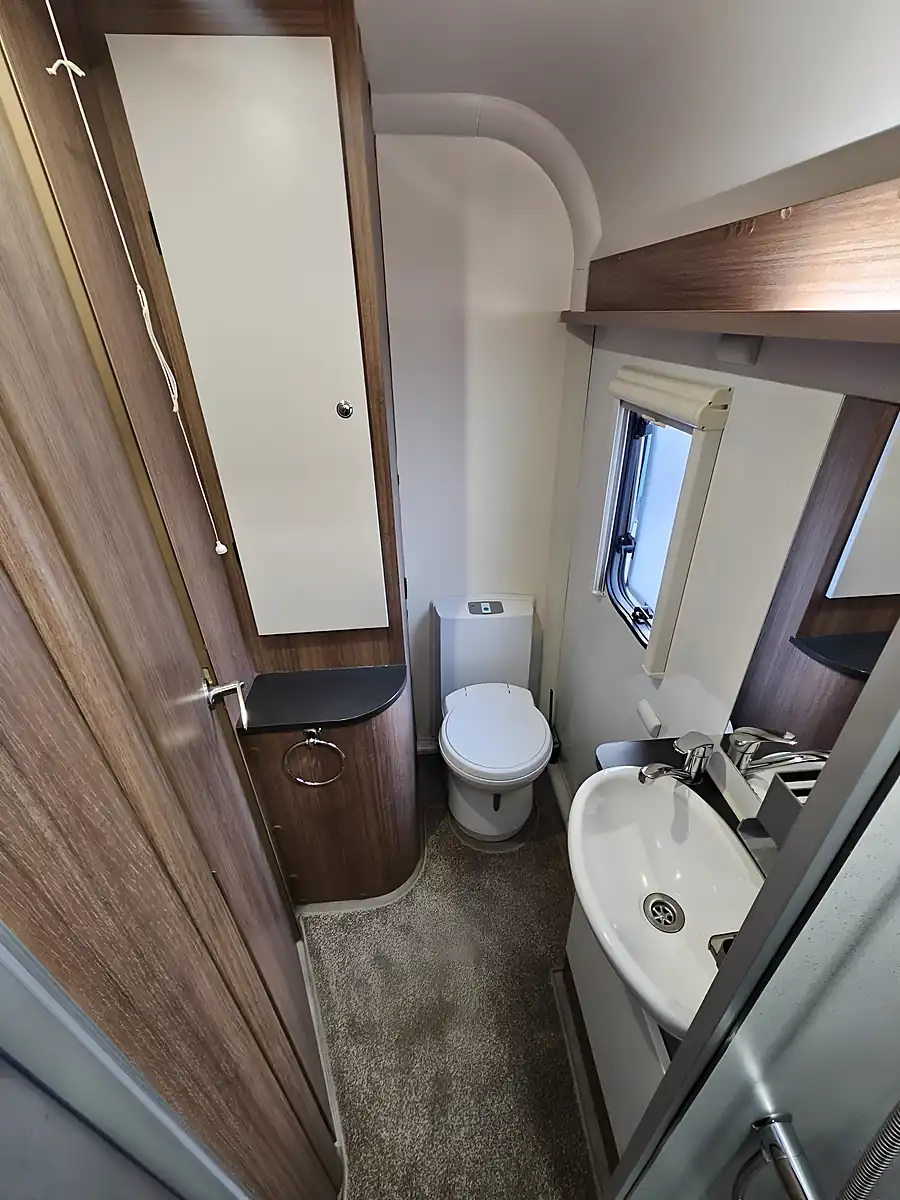 Used 2020 Bailey Advance 66-2 Luxury White - Interior and Exterior details 19
