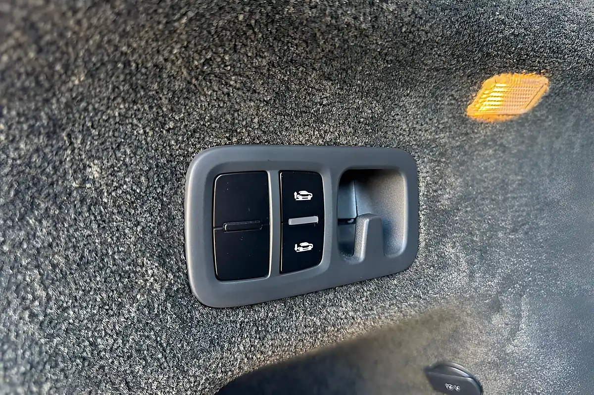 Used 2020 Bentley Bentayga First Edition Grey - Interior and Exterior details 12