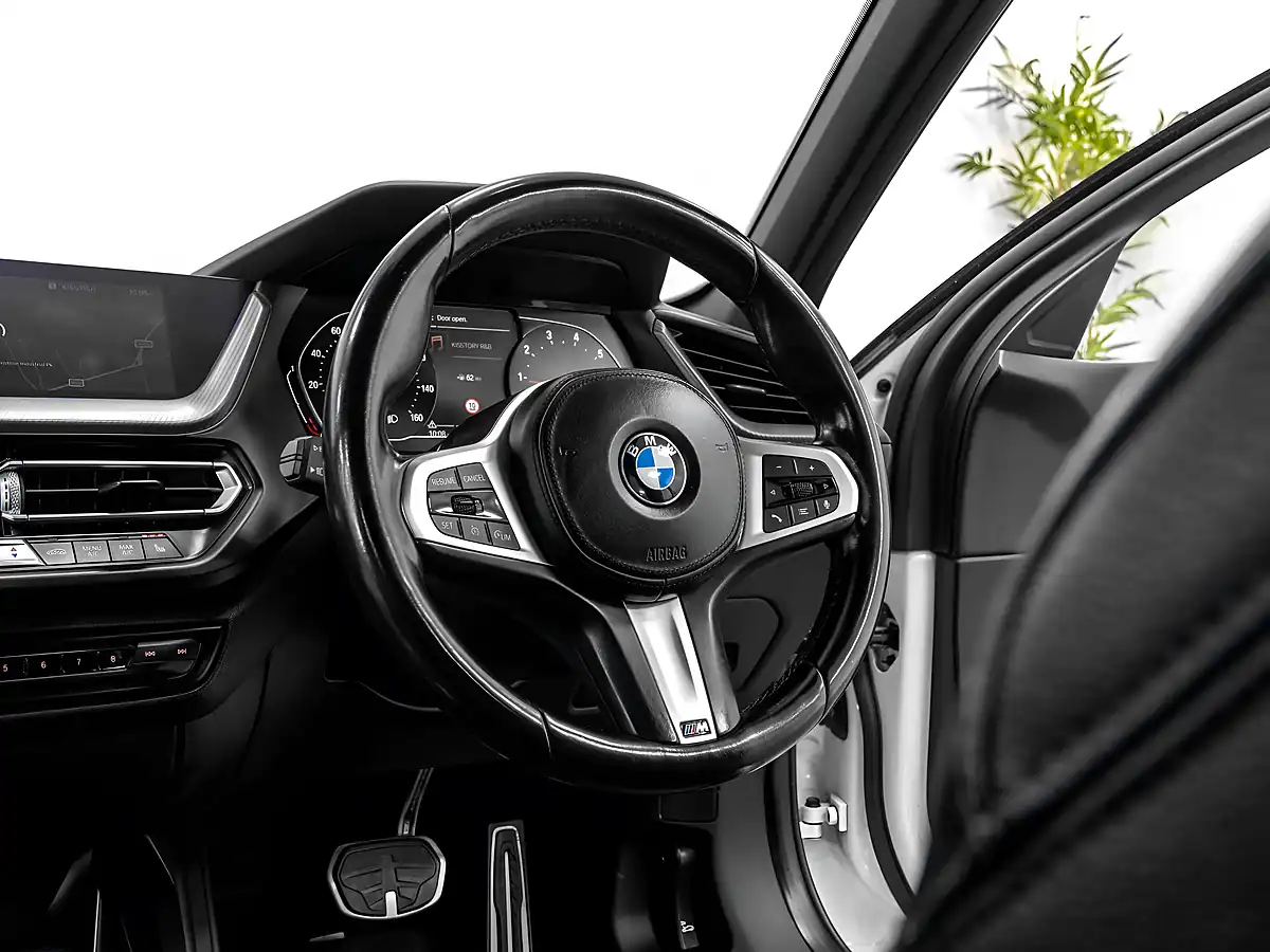 Used 2020 BMW 1 Series M Sport Alpine White - Interior and Exterior details 13