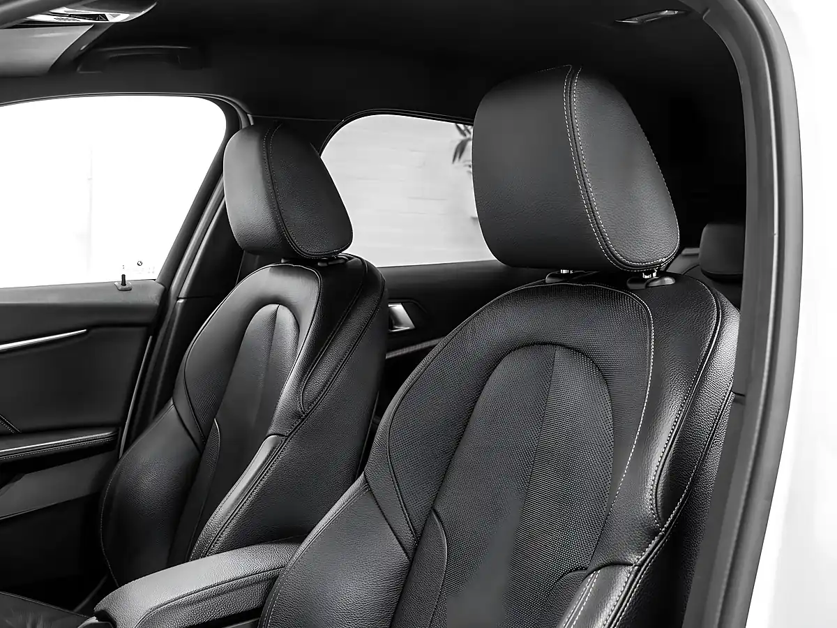 Used 2020 BMW 1 Series M Sport Alpine White - Interior and Exterior details 14
