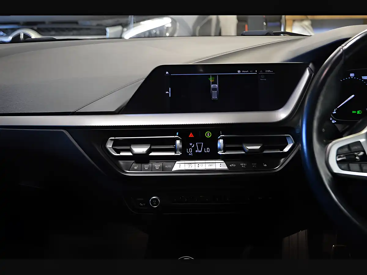 Used 2020 BMW 1 Series M Sport Alpine White - Interior and Exterior details 15