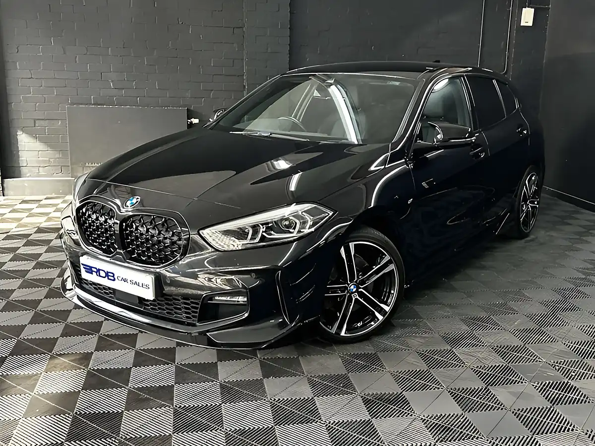 Used 2020 BMW 1 Series M Sport Black Sapphire Metallic - Front View