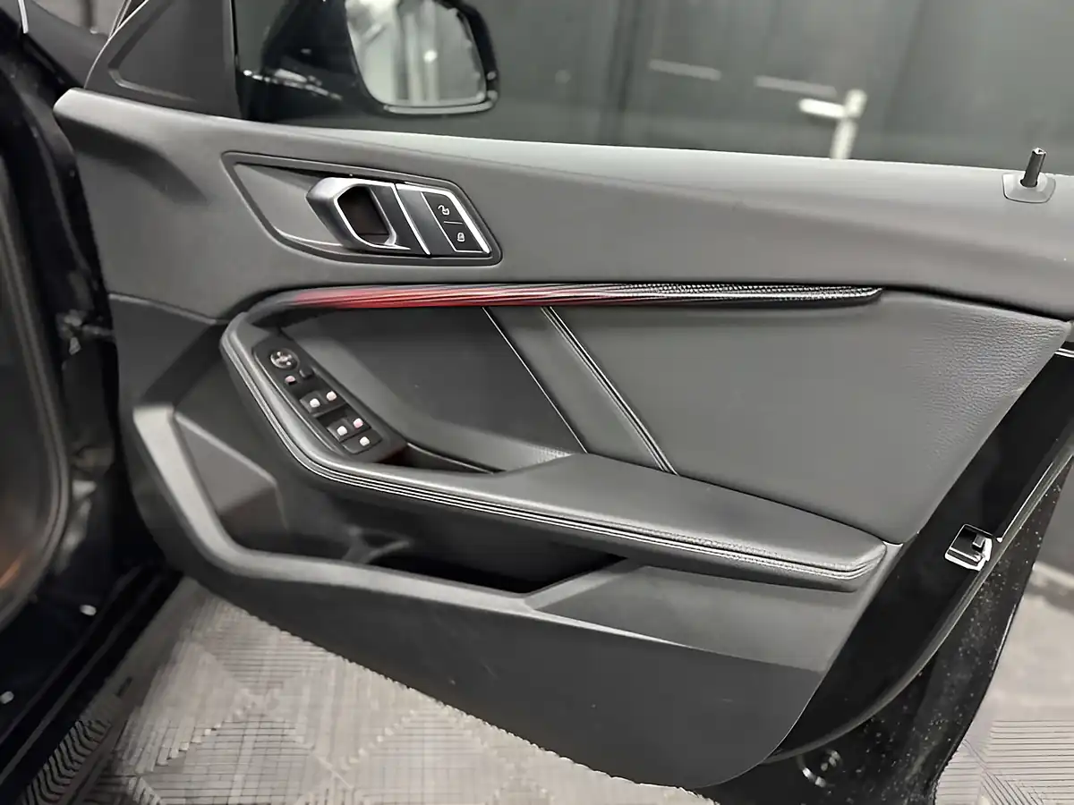 Used 2020 BMW 1 Series M Sport Black Sapphire Metallic - Interior and Exterior details 19