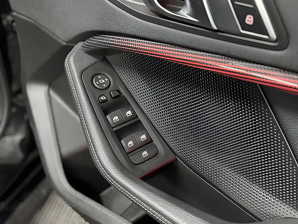 Used 2020 BMW 1 Series M Sport Black Sapphire Metallic - Interior and Exterior details 20