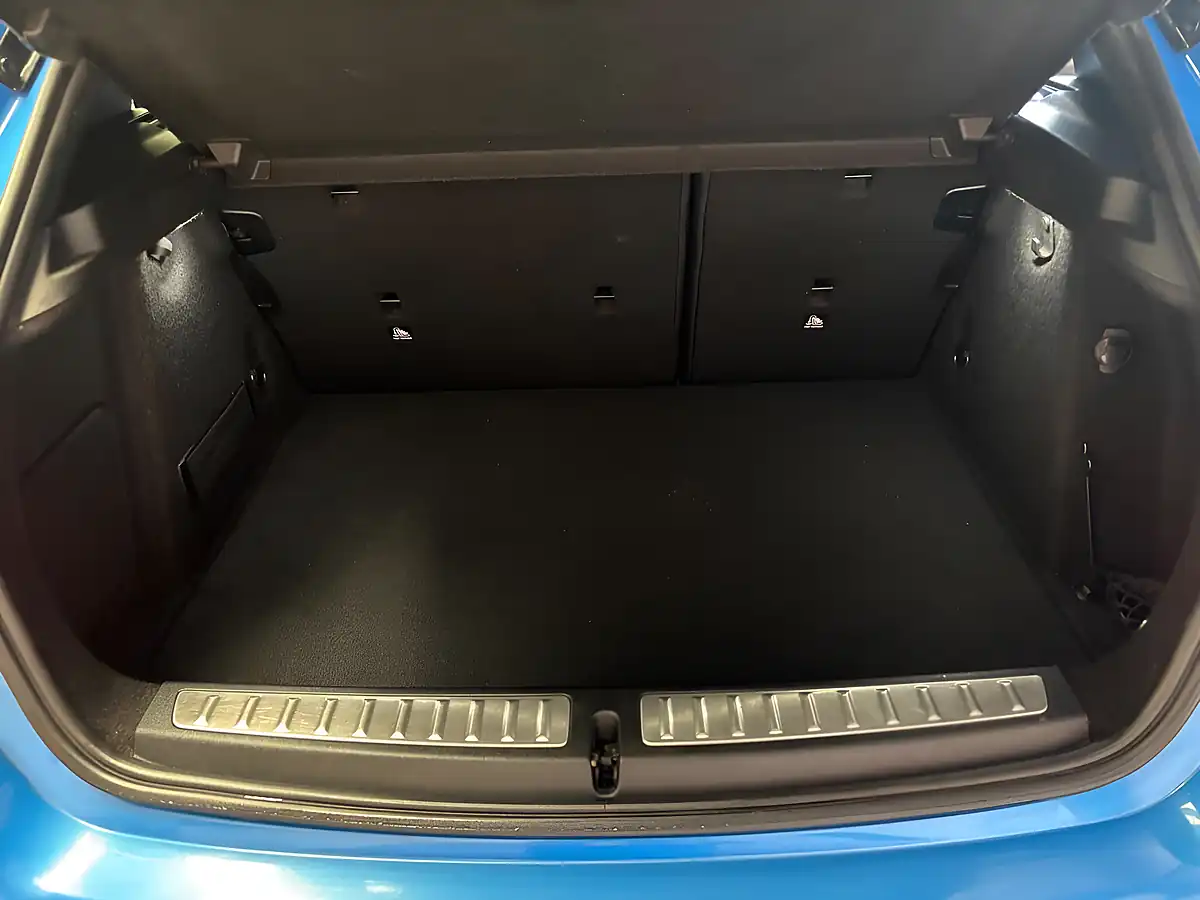 Used 2020 BMW 1 Series M Sport Blue - Interior and Exterior details 11