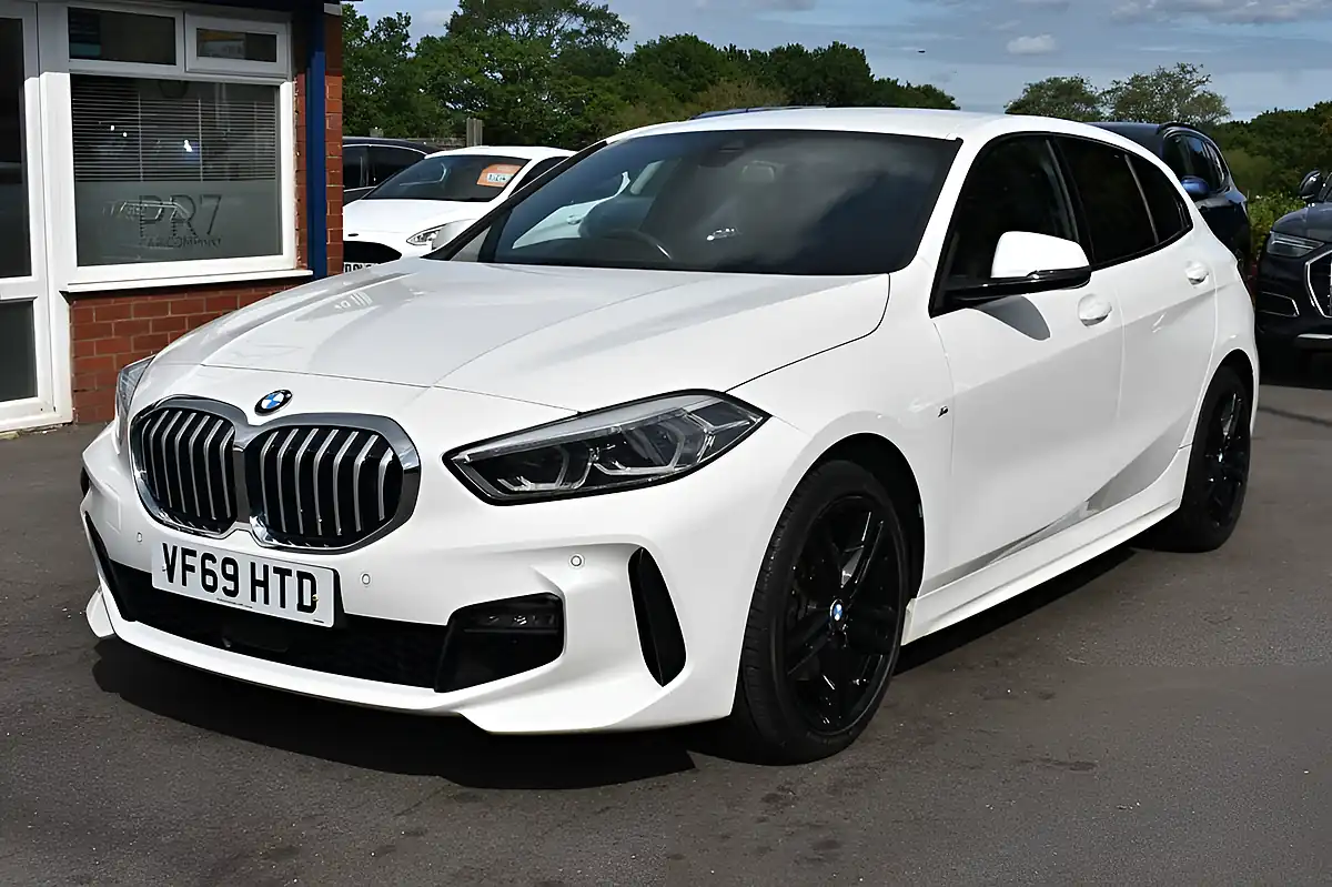Used 2020 BMW 1 Series M Sport White - Front View