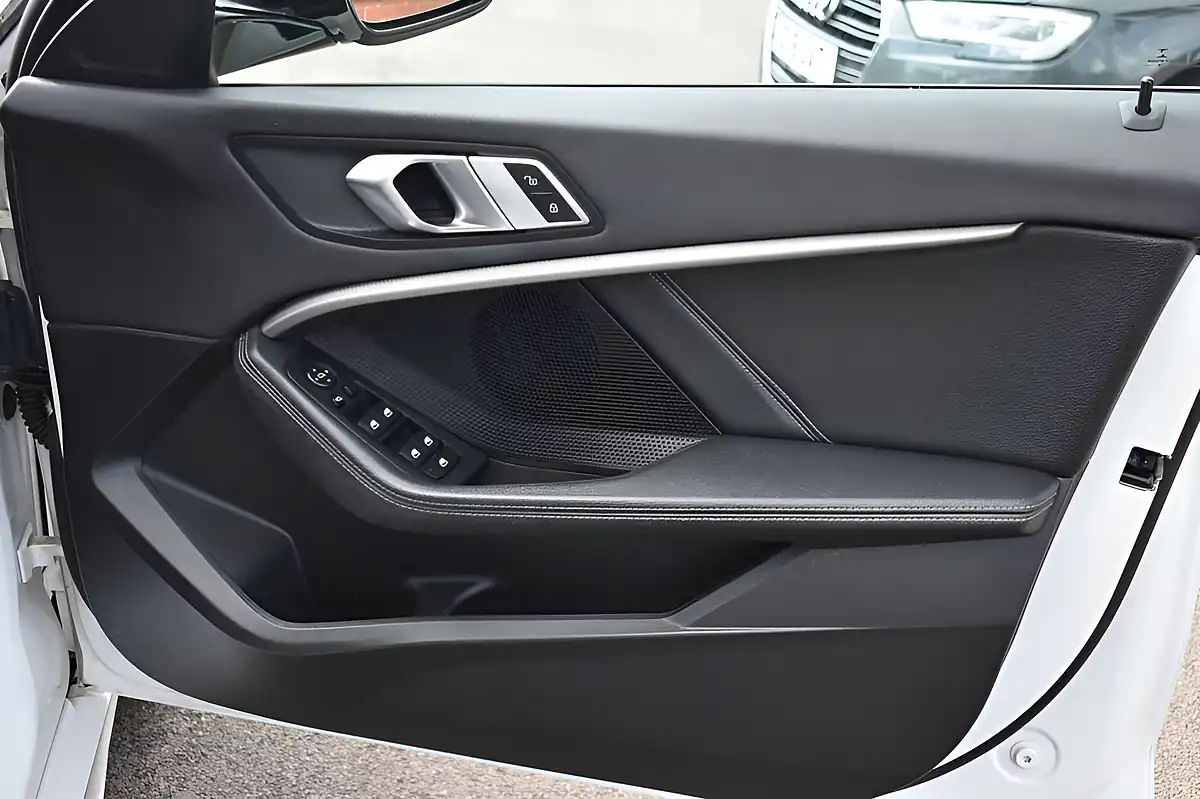 Used 2020 BMW 1 Series M Sport White - Interior and Exterior details 14