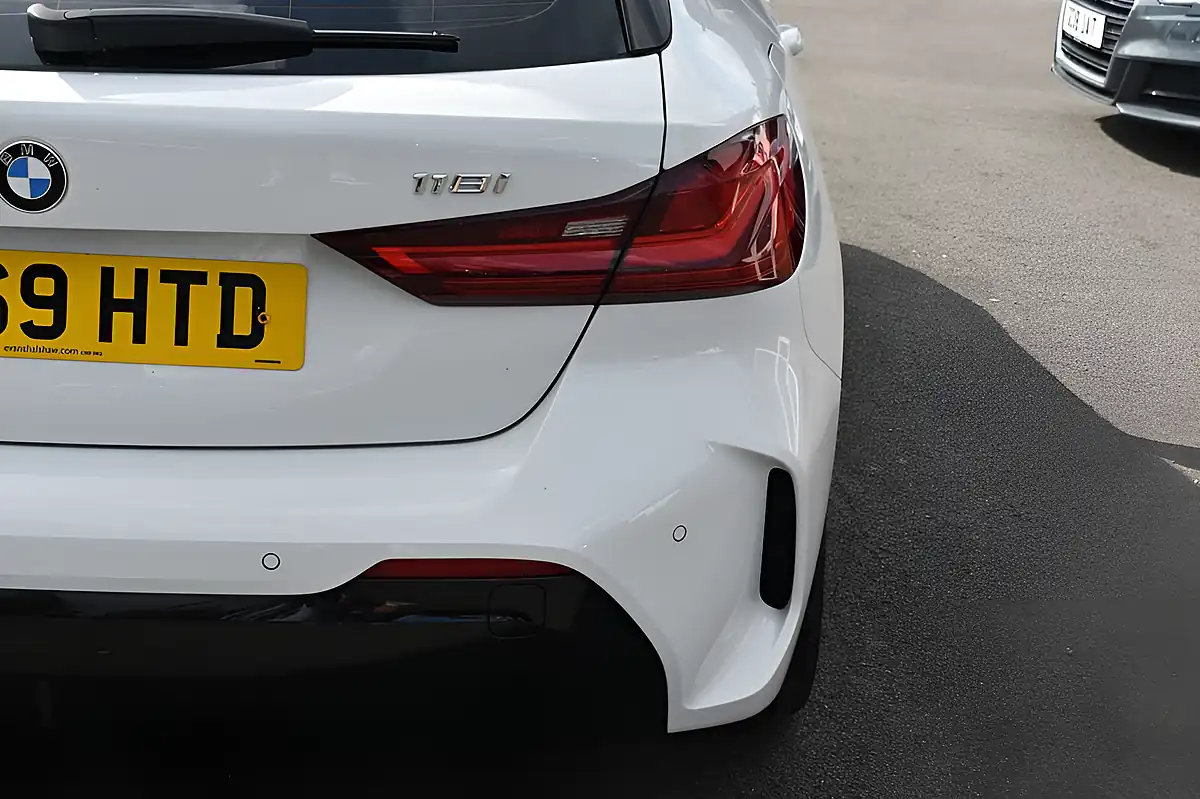 Used 2020 BMW 1 Series M Sport White - Interior and Exterior details 9