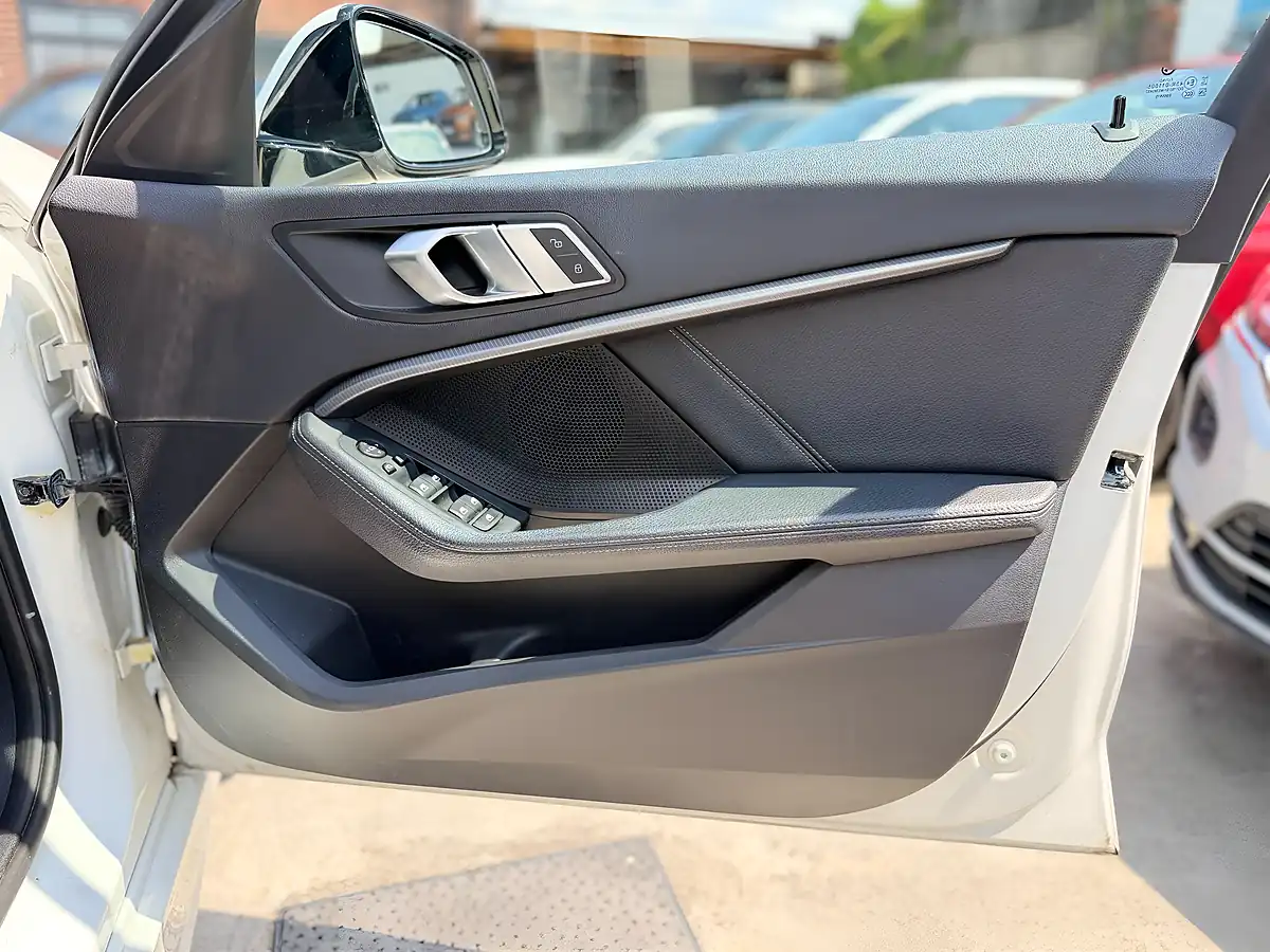 Used 2020 BMW 1 Series M Sport White - Interior and Exterior details 12