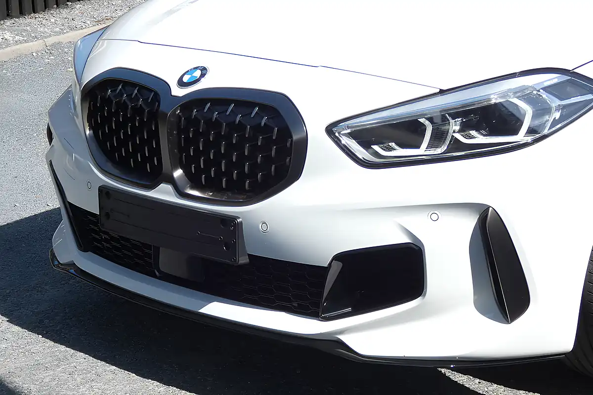 Used 2020 BMW 1 Series M135i Alpine White - Interior and Exterior details 6