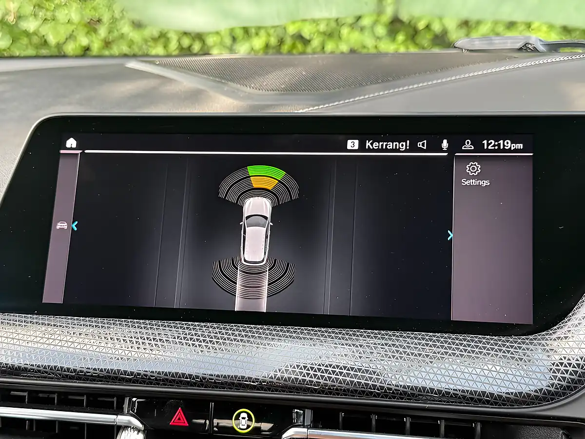 Used 2020 BMW 1 Series M135i Black - Interior and Exterior details 20