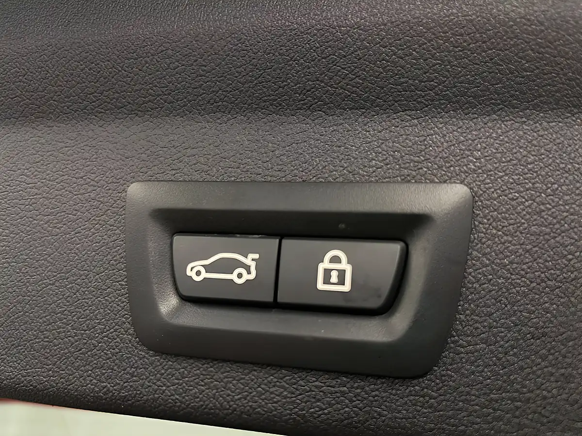 Used 2020 BMW 1 Series M135i Grey - Interior and Exterior details 18