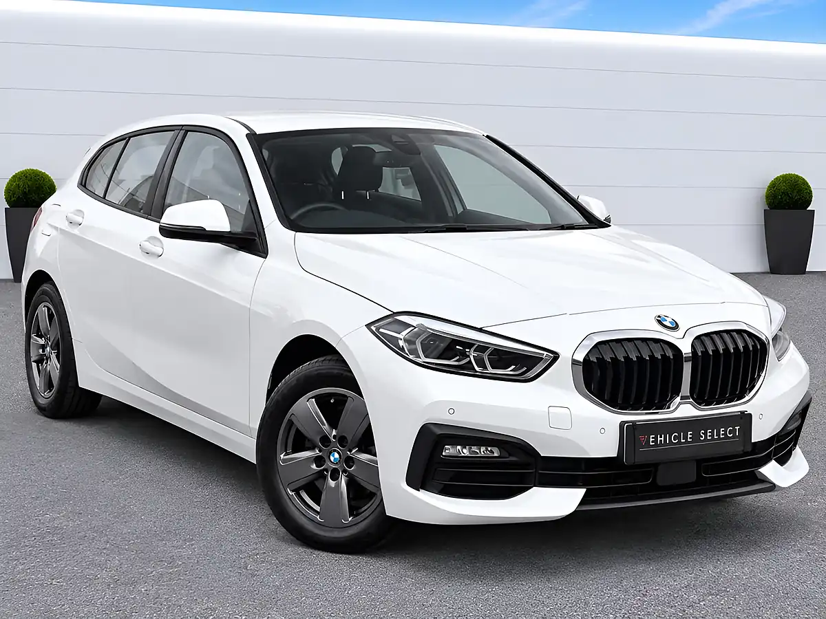 Used 2020 BMW 1 Series Se White - Front View