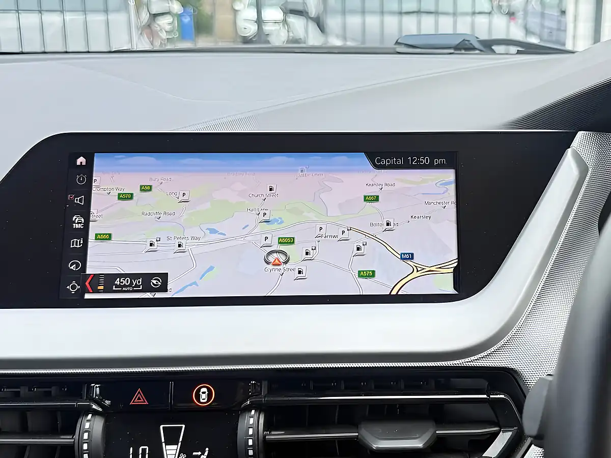 Used 2020 BMW 1 Series Se White - Interior and Exterior details 16