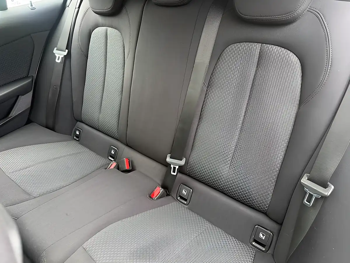 Used 2020 BMW 1 Series Se White - Interior and Exterior details 20