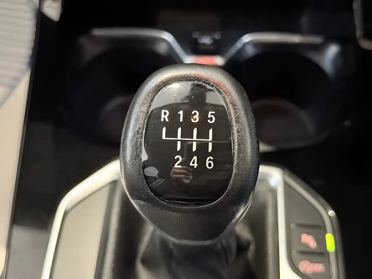Used 2020 BMW 1 Series Sport Black - Interior and Exterior details 16