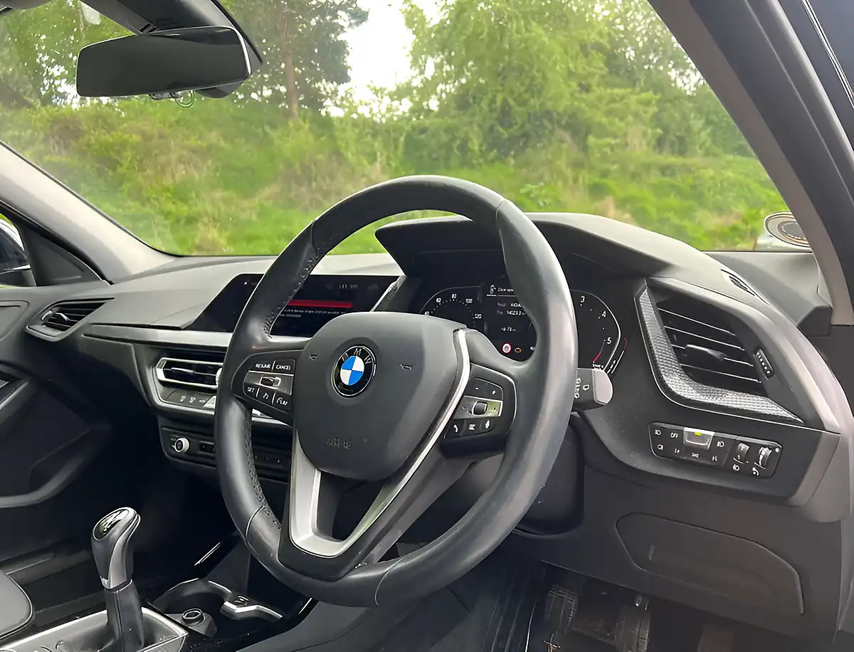Used 2020 BMW 1 Series Sport Black Sapphire - Interior and Exterior details 10