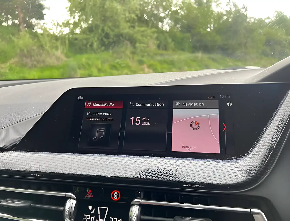 Used 2020 BMW 1 Series Sport Black Sapphire - Interior and Exterior details 12